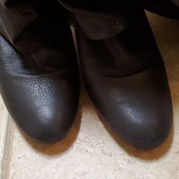 Zara Black Leather Knee High Boots w/ Heel, Size 8 - Picture 4 of 4